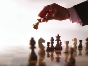 Similitudes y diferencias entre el ajedrez y el poker